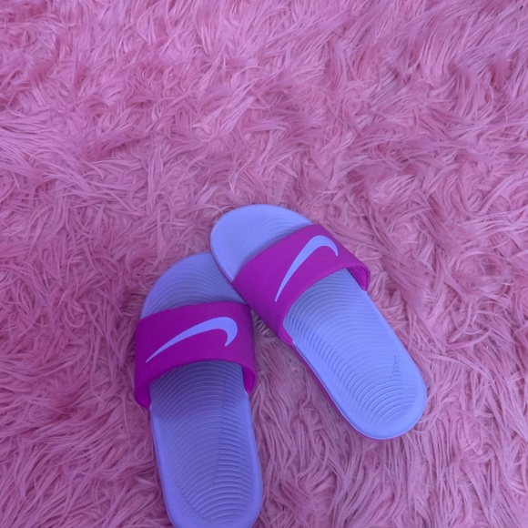 Gently Used Nike Pink Slides
Size 3

$20 - Picture 3 of 5